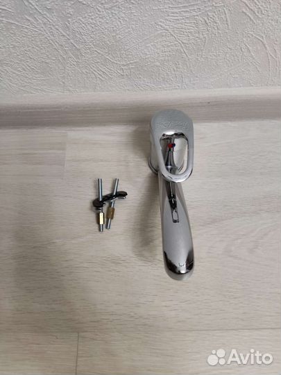 Смеситель для раковины