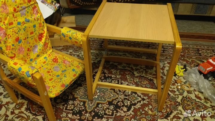 Детский стол и стульчик