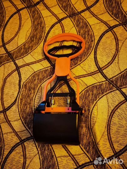 Совок для уборки за собакой