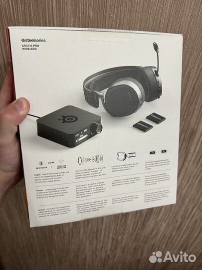 Беспроводные наушники Steelseries