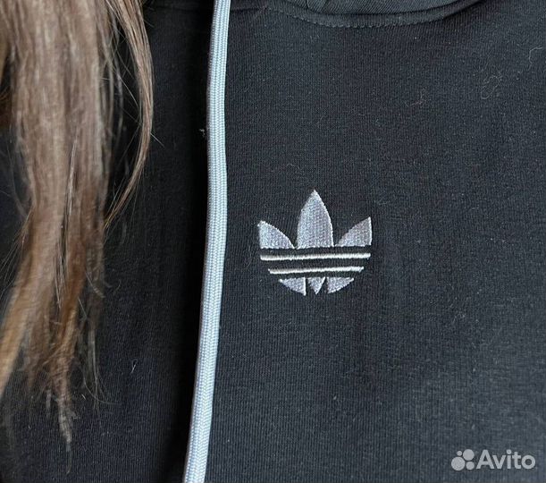 Спортивный костюм Adidas с капюшоном