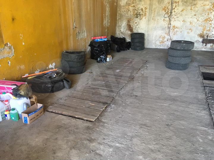 Гараж, > 30 м²