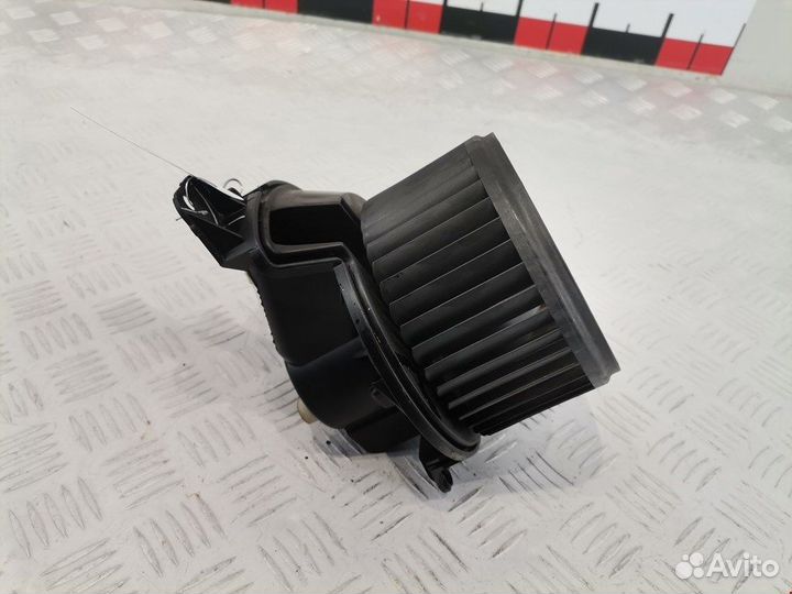 Моторчик печки для Opel Corsa D 55702446