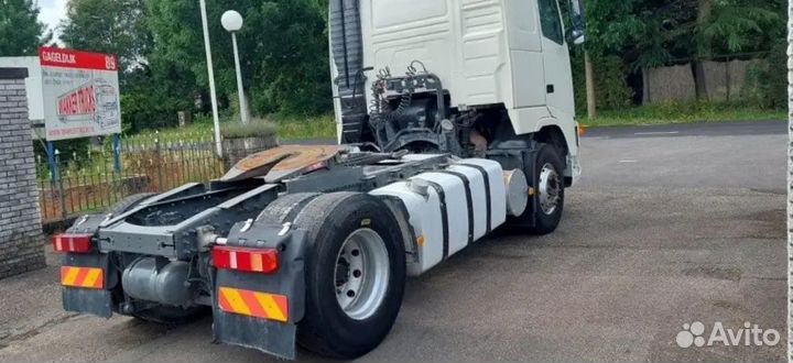 Pазбираем грузовик Volvo FH 2001-2005