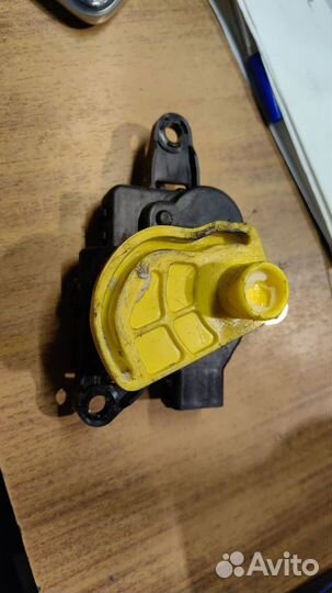 Моторчик заслонки печки D267AP9AA01 Hyundai-KIA