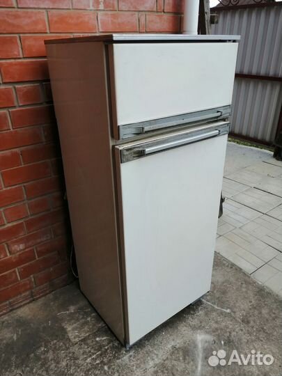 Холодильник(145см) Ока