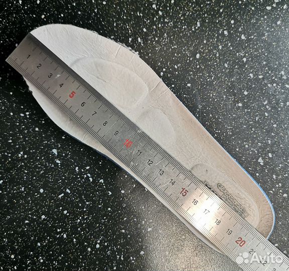 Кроссовки детские белые. Стелька 21,5см Разм 33-34