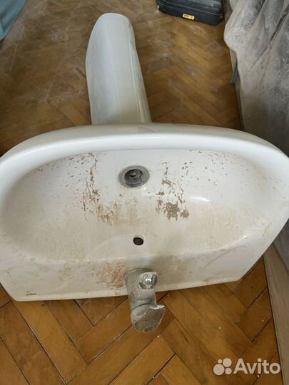 Раковина тюльпан со смесителем