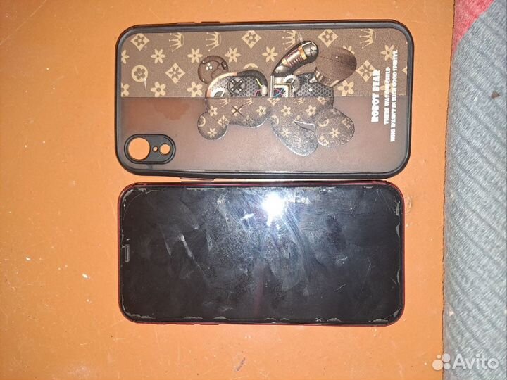 Продам айфон xr