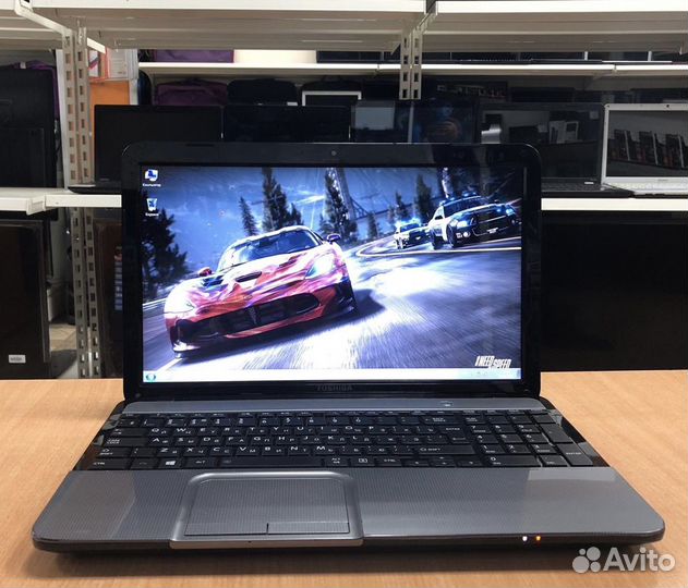 Toshiba/i5 3210/6GB/AMD HD 7600/720GB/15.6