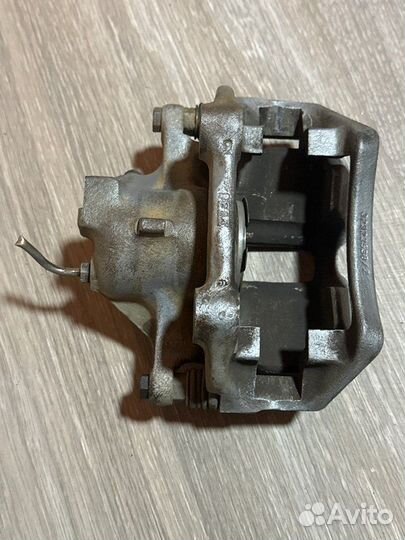 Суппорт тормозной передний левый Audi A4 B5 ADP