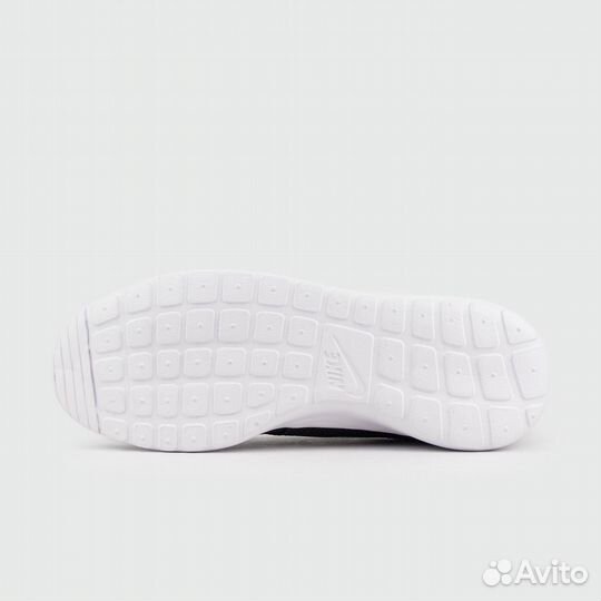 Кроссовки Nike Roshe Run Black / White