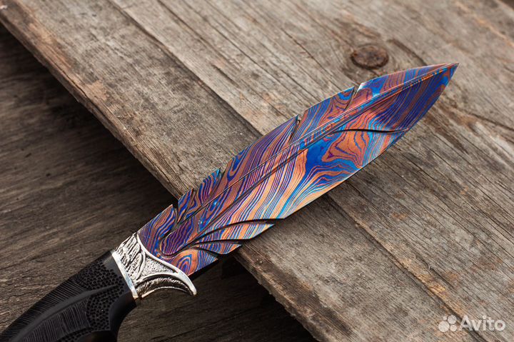 Нож из дамасской стали ручной работы