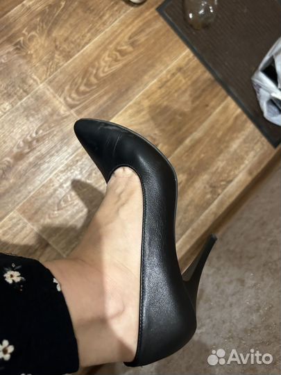 Туфли -лодочки 39 размер натуральная кожа