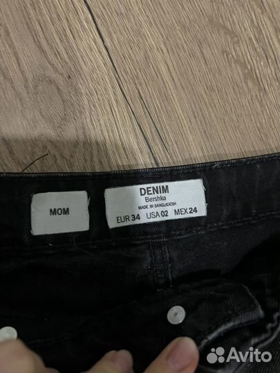 Джинсы bershka mom 34