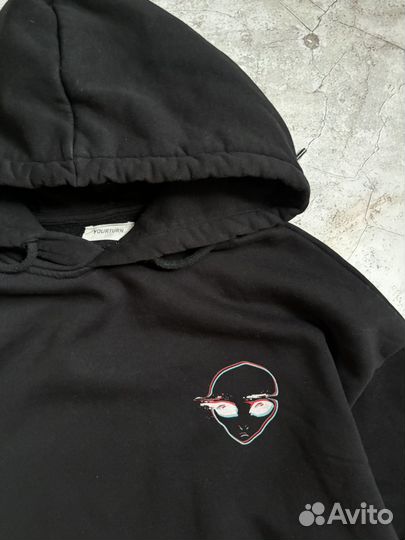 Худи с капюшоном и принтом на спине