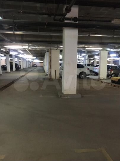 Машиноместо, 12 м²