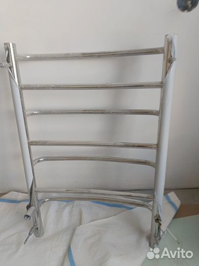 Продаю полотенцесушитель электрический