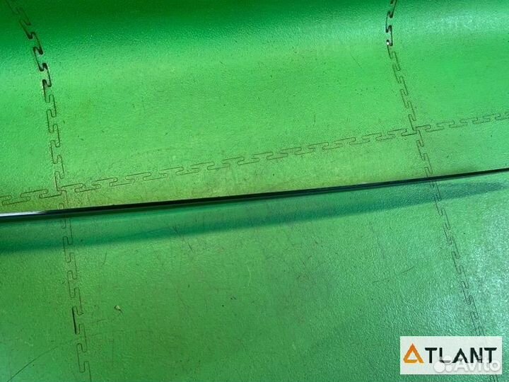 Ветровик задний левый toyota prius