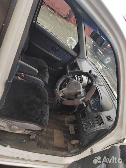 Nissan Cube 1.3 CVT, 2000, битый, 200 000 км