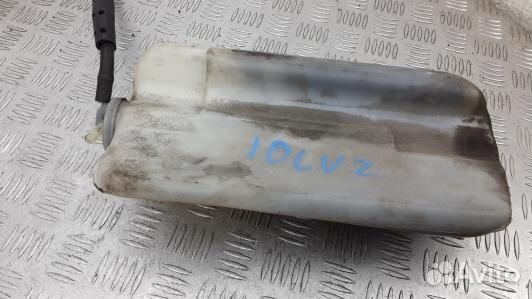 Бачок расширительный isuzu trooper 2 2 (10V02NP01)