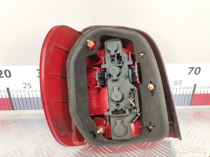 Фонарь задний правый Volkswagen Polo 3 2001