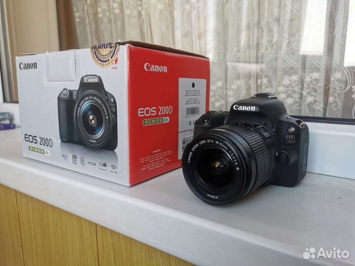 Зеркальная камера Canon EOS 200D (зарезервирован)