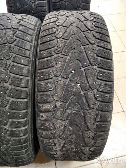 Pirelli Scorpion Ice Zero 2 265/65 R17