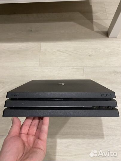 Sony PS4 pro 1tb