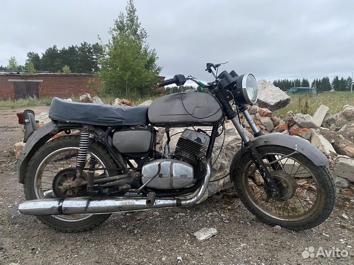 Мотоцикл ява чезет