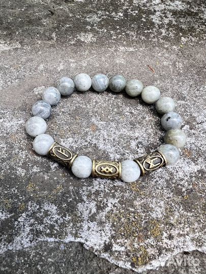 Браслет с рунами