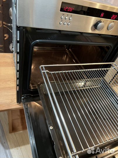 Духовой шкаф Bosch Германия с выкатной дверцей