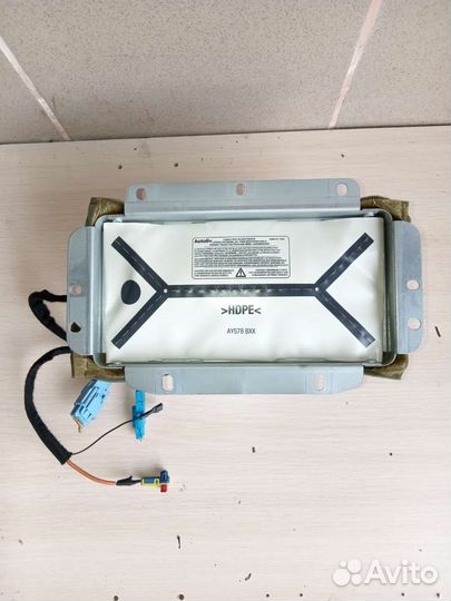 Падушка безопасности пассажира на пежо 407 2.0