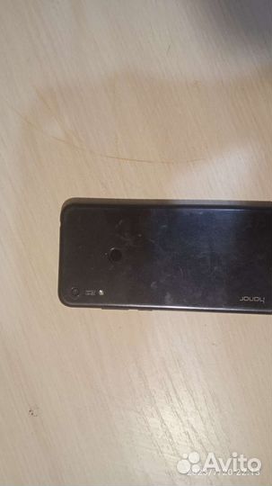 Телефон Huawei 8а