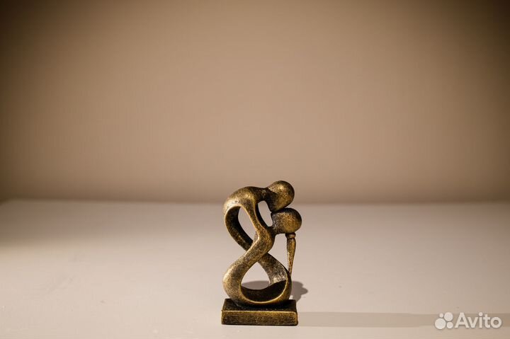 Статуэтка 