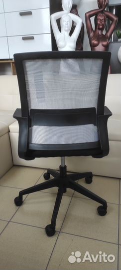 Компьютерное кресло