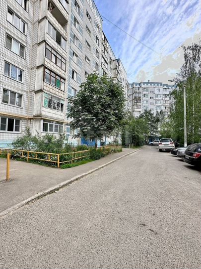 2-к. квартира, 53 м², 1/9 эт.