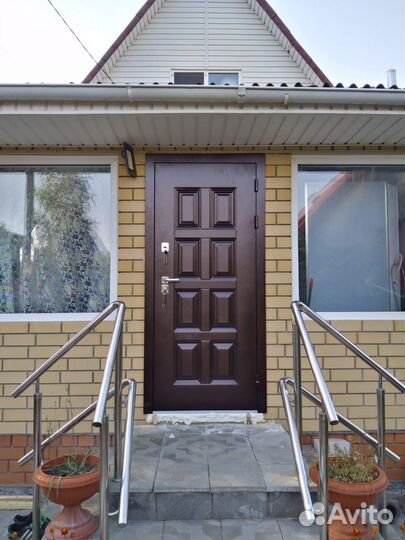 Дверь входная металлическая новая
