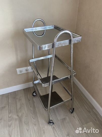 Этажерка на колесиках
