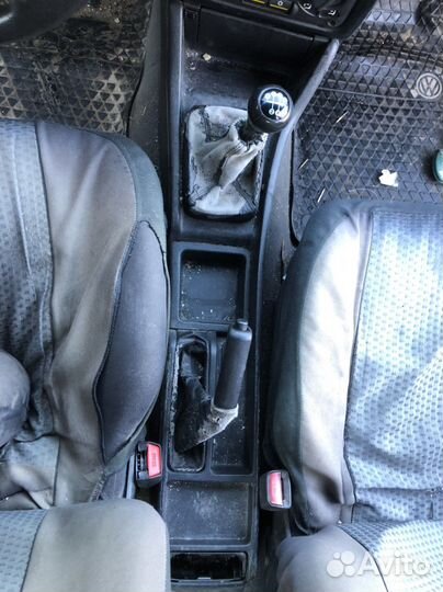 Центральная консоль Opel Astra F