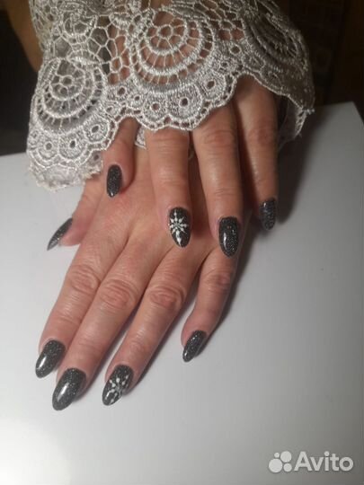 Наращивание ногтей