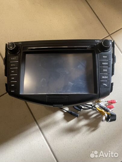 Штатная магнитола б/у Toyota rav 4.Разбор