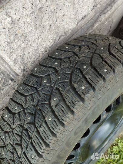 Bridgestone Blizzak Spike-02 185/65 R15 88T