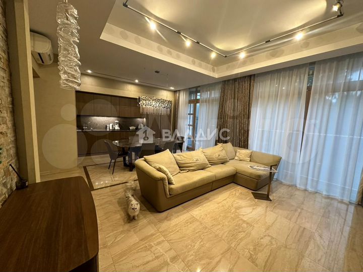 Таунхаус 264,9 м² на участке 2 сот.