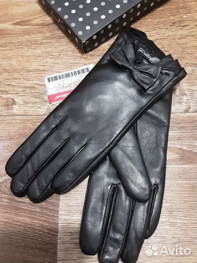 Перчатки женские кожаные