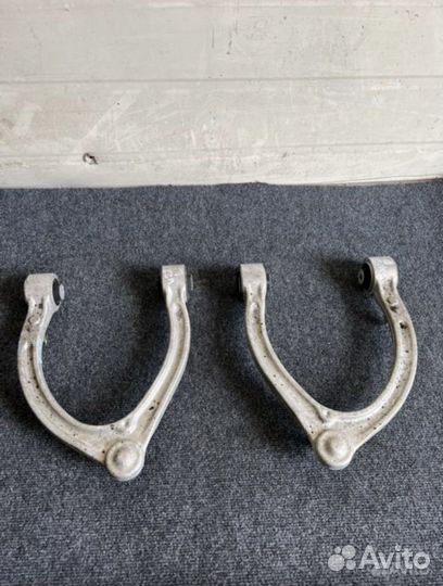 Верхний рычаг Мерседес W221