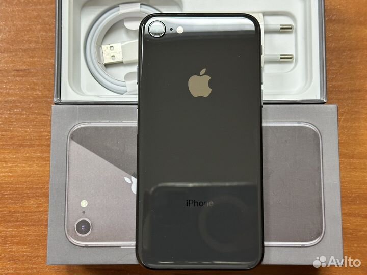 iPhone 8, 128 ГБ