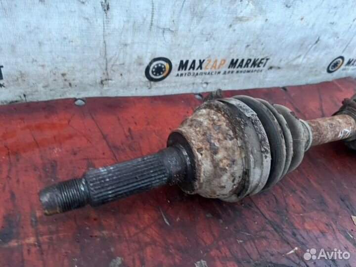 Привод перед. лев. Mazda Bongo Friendee 2.5 1999