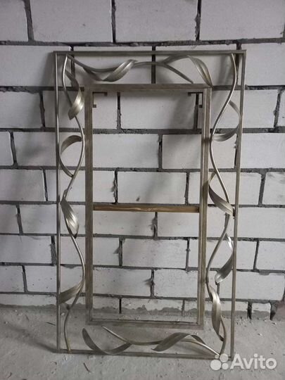 Металлическая рама от зеркала