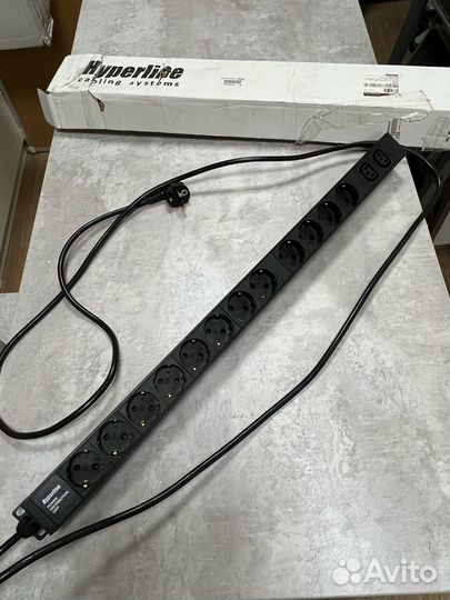 Блок розеток Hyperline (SHE-12SH-2IEC-2.5EU)